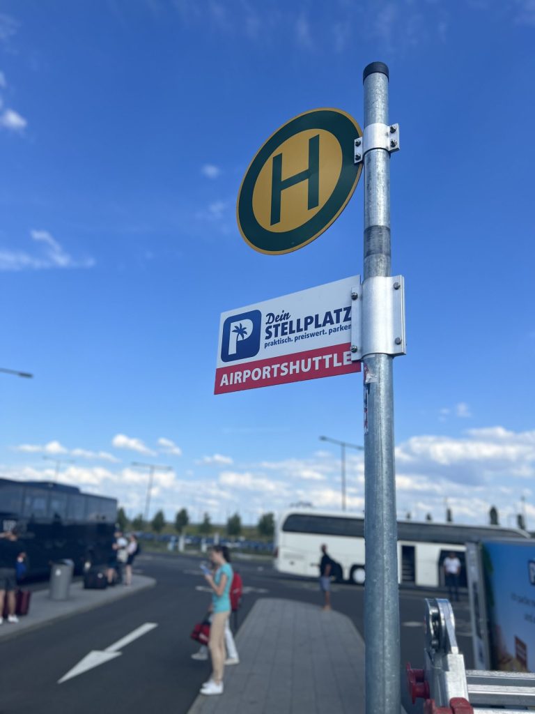 So geht Parken am Flughafen BER